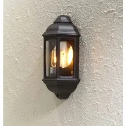 Konstsmide 7011-750 Cagliari Seinävalaisin 5 Konstsmide 7011-750 Cagliari Seinävalaisin -Sisustusvalo Kauppa 7318307011753 2